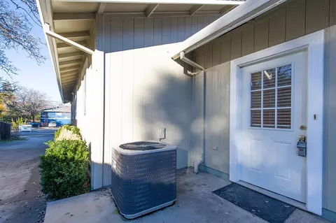 1811 Laurel Ave, Redding, CA 96001 photo 22