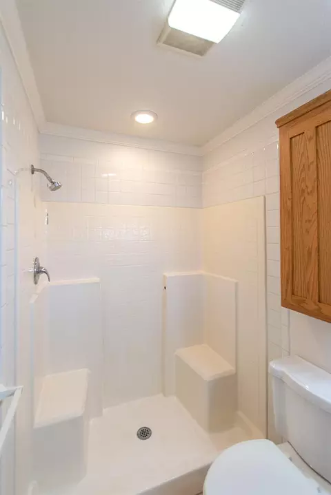 1811 Laurel Ave, Redding, CA 96001 photo 16