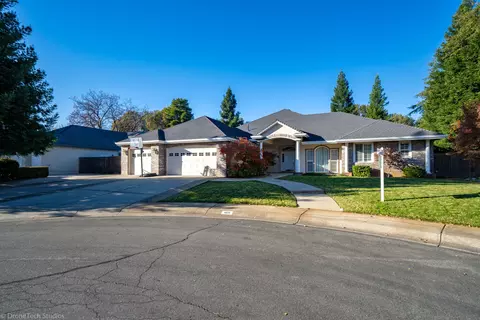 4628 St Charles Dr, Redding, CA 96002 photo 2