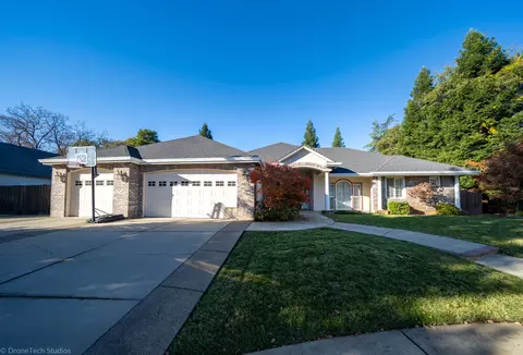 4628 St Charles Dr, Redding, CA 96002 photo 3