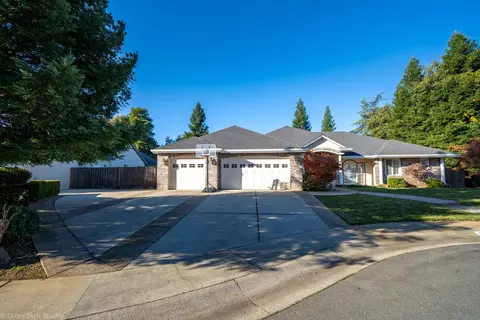 4628 St Charles Dr, Redding, CA 96002 photo 5