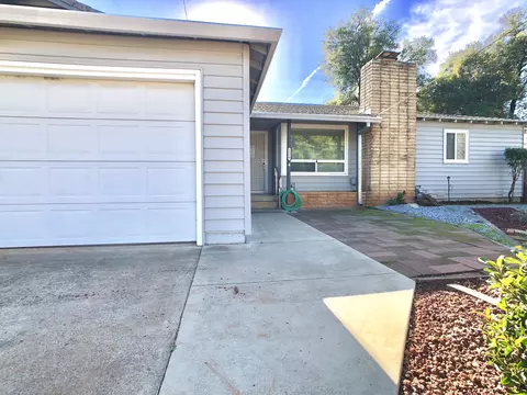 1119 De Moll Dr, Redding, CA 96002 photo 2