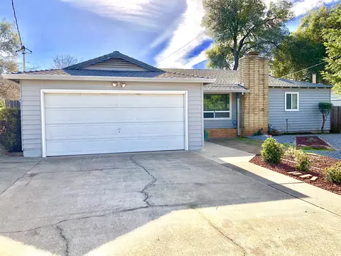1119 De Moll Dr, Redding, CA 96002 photo 1
