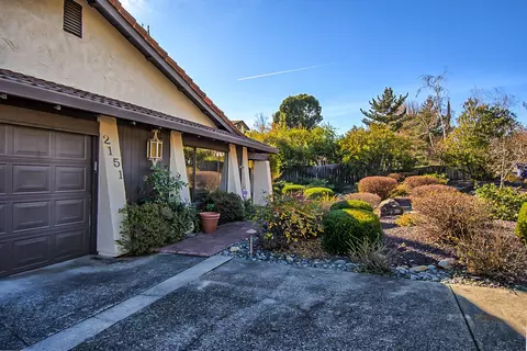 2151 Oak Ridge Dr, Redding, CA 96001 photo 8