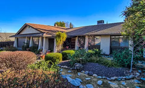 2151 Oak Ridge Dr, Redding, CA 96001 photo 5