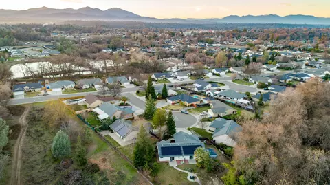 2765 Citrine Ave, Redding, CA 96001 photo 24