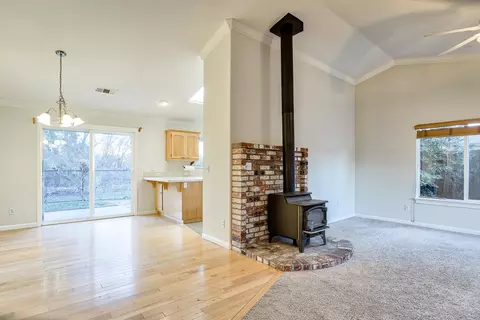 2765 Citrine Ave, Redding, CA 96001 photo 7