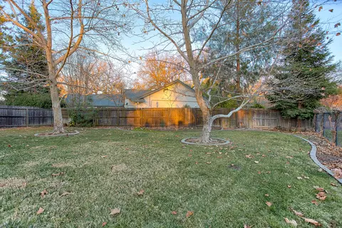 2765 Citrine Ave, Redding, CA 96001 photo 18