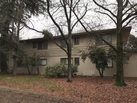 1475 Benton Dr, Redding, CA 96003 photo 1