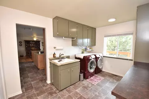 4936 Rainbow Dr, Weed, CA 96094 photo 30