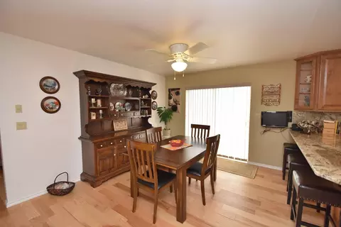 4936 Rainbow Dr, Weed, CA 96094 photo 19