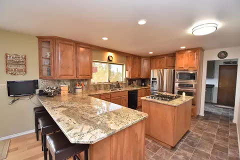 4936 Rainbow Dr, Weed, CA 96094 photo 20