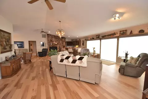4936 Rainbow Dr, Weed, CA 96094 photo 31