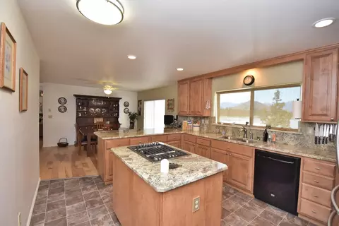 4936 Rainbow Dr, Weed, CA 96094 photo 23