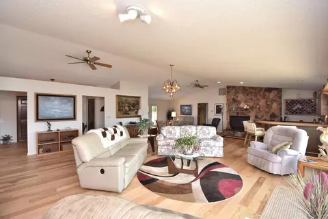 4936 Rainbow Dr, Weed, CA 96094 photo 10