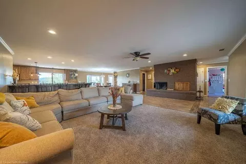 610 Oleta Dr, Redding, CA 96003 photo 5