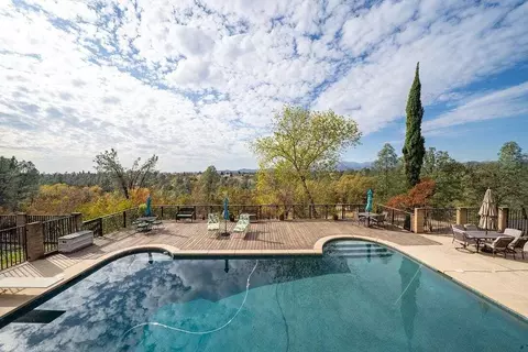 610 Oleta Dr, Redding, CA 96003 photo 8