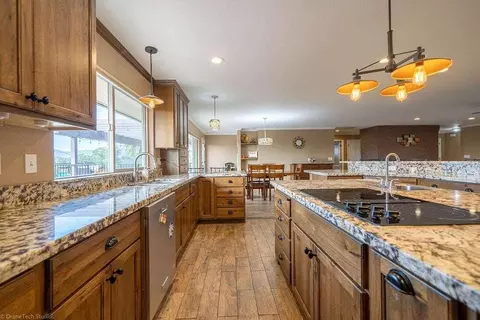 610 Oleta Dr, Redding, CA 96003 photo 4