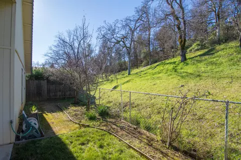 302 Mammoth Path, Redding, CA 96003 photo 22