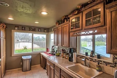 11425 Eden Dr, Redding, CA 96003 photo 14