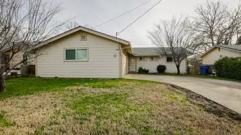 2883 Robert Ct, Redding, CA 96002 photo 2