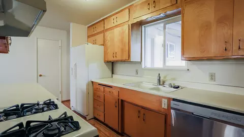 2883 Robert Ct, Redding, CA 96002 photo 9