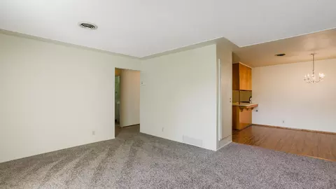 2883 Robert Ct, Redding, CA 96002 photo 5
