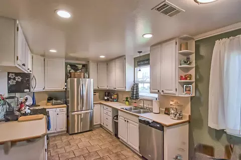 2042 Venus Way, Redding, CA 96002 photo 15