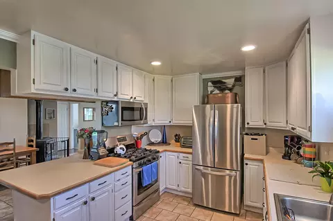 2042 Venus Way, Redding, CA 96002 photo 13