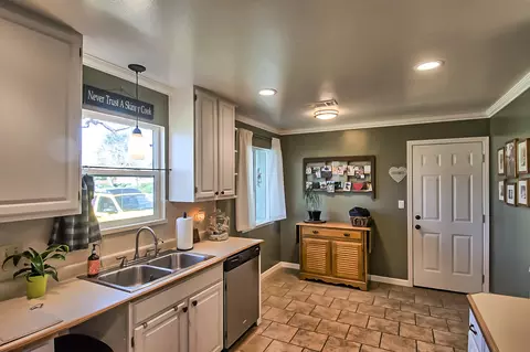 2042 Venus Way, Redding, CA 96002 photo 16