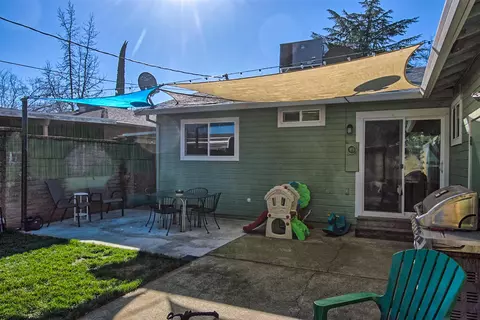 2042 Venus Way, Redding, CA 96002 photo 25
