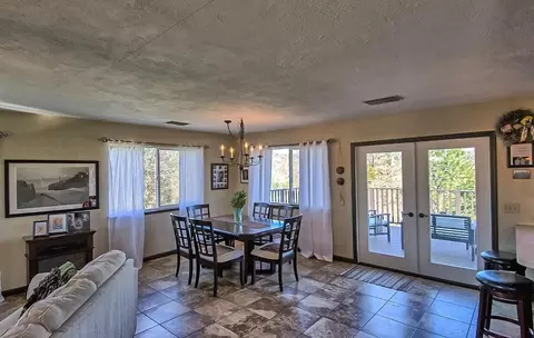 22095 Loop Dr, Redding, CA 96003 photo 7
