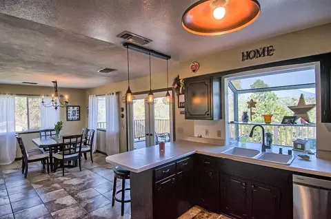 22095 Loop Dr, Redding, CA 96003 photo 12