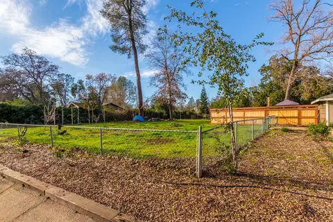 3340 Inverness St, Redding, CA 96002 photo 33