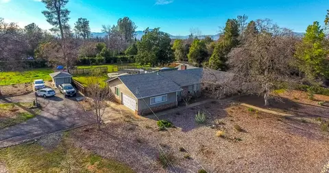 3340 Inverness St, Redding, CA 96002 photo 40