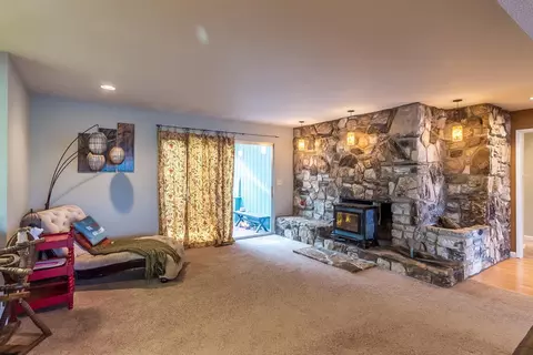 3340 Inverness St, Redding, CA 96002 photo 9