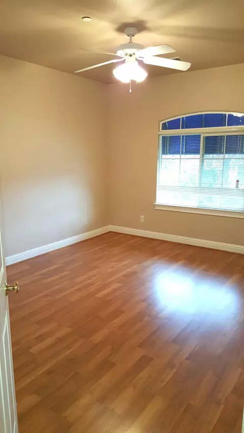 542 Fair Hill Dr, Redding, CA 96003 photo 13