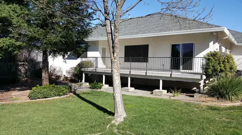 542 Fair Hill Dr, Redding, CA 96003 photo 4