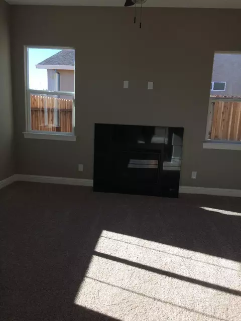 992 Fantenell Ct, Redding, CA 96003 photo 4