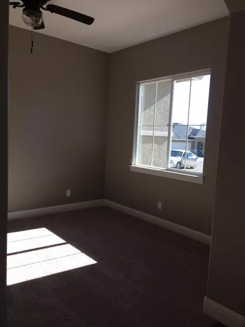 992 Fantenell Ct, Redding, CA 96003 photo 8