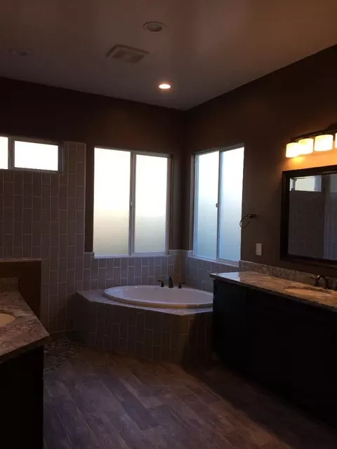 992 Fantenell Ct, Redding, CA 96003 photo 14