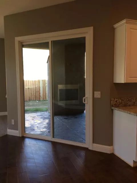 992 Fantenell Ct, Redding, CA 96003 photo 5