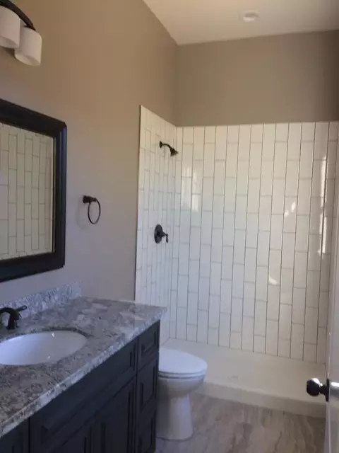 992 Fantenell Ct, Redding, CA 96003 photo 9
