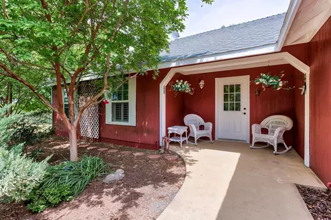 12786 Intermountain Rd, Redding, CA 96003 photo 2