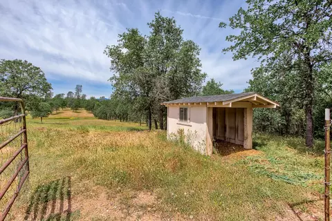 12786 Intermountain Rd, Redding, CA 96003 photo 47