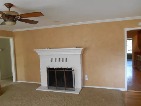 1113 5th St, Redding, CA 96002 photo 2