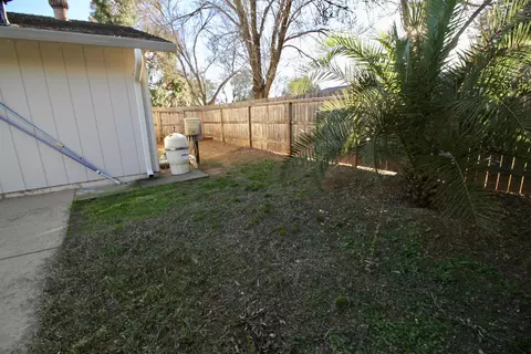 1120 Woodland, Redding, CA 96002 photo 23