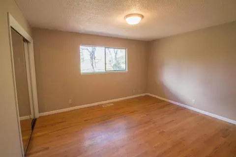 2591 S Waverly Ave, Redding, CA 96001 photo 11