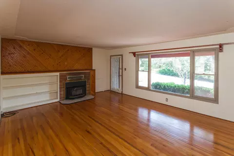 3566 Sunset Dr, Redding, CA 96001 photo 3