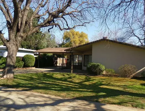 2185 Paris Ave, Redding, CA 96001 photo 3